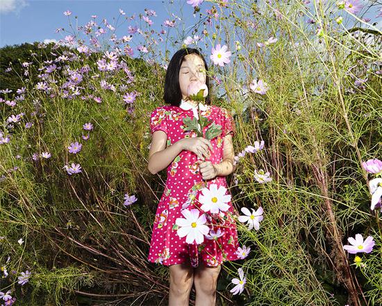 Young photographers' works exhibited in Beijing