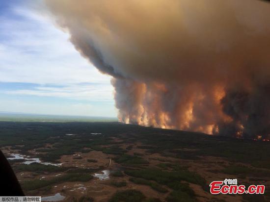 Alberta wildfires burning out-of-control