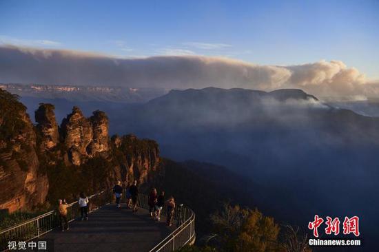 Bushfires burn 20 percent of Blue Mountains world heritage area