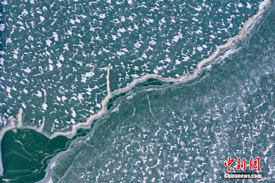 Breathtaking winter view of Tibet's Ranwu Lake(