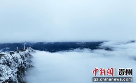 2月26日,在贵州省道真自治县大沙河国家级自然保护区内拍摄的雪景(无人机照片)。 2月26日,在贵州省道真自治县大沙河国家级自然保护区内拍摄的雪景(无人机照片)。