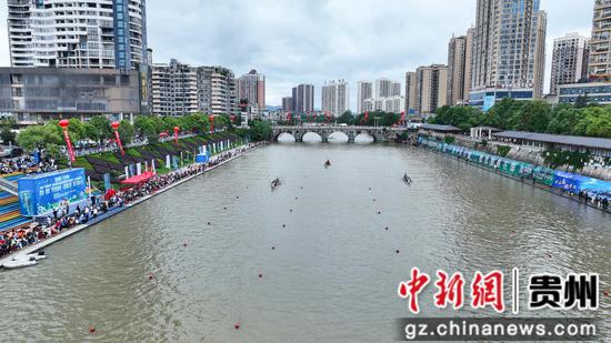 龙舟比赛现场 龙舟比赛现场