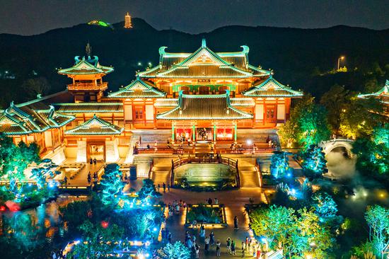 Dazzling ancient town reproduces glorious scenery in Nanjing