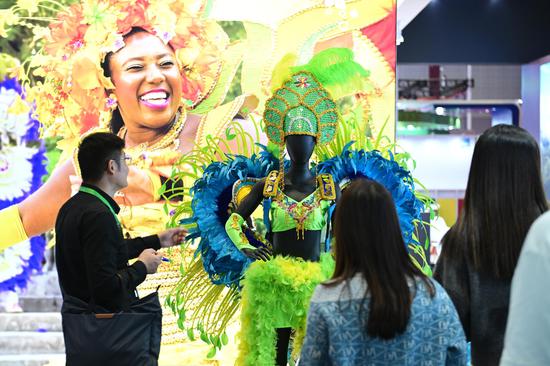 Various countries showcase unique specialties at 6th CIIE