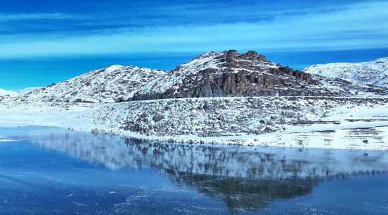 Winter scenery Daqinghe River in Xinjiang