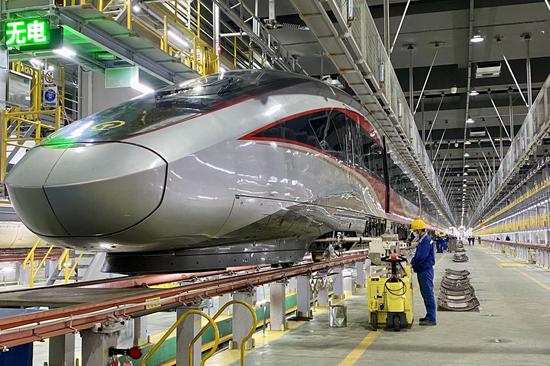 High-speed trains under maintenance ahead of spring festival travel rush