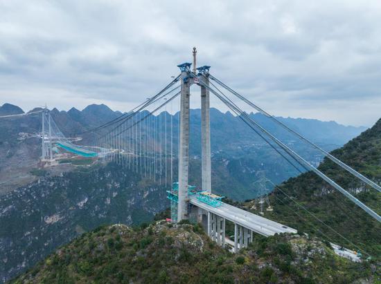 Huajiang grand canyon bridge under construction in Guizhou